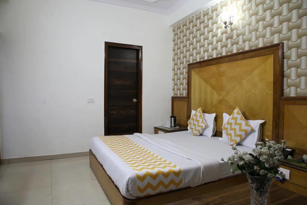 Hotel Pallvi Palace 