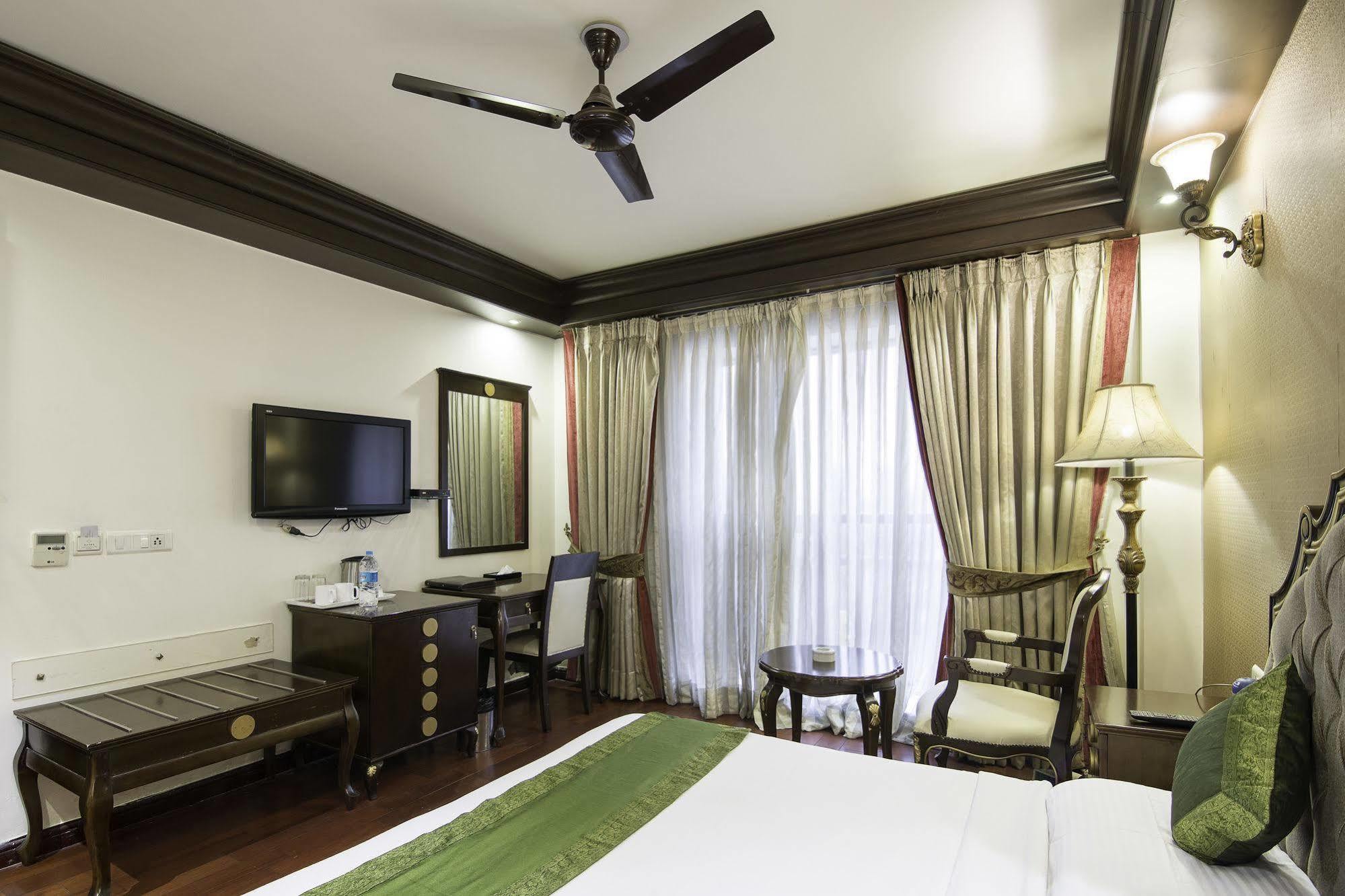 Treebo Tryst Royce New Friends Colony Hotel New Delhi