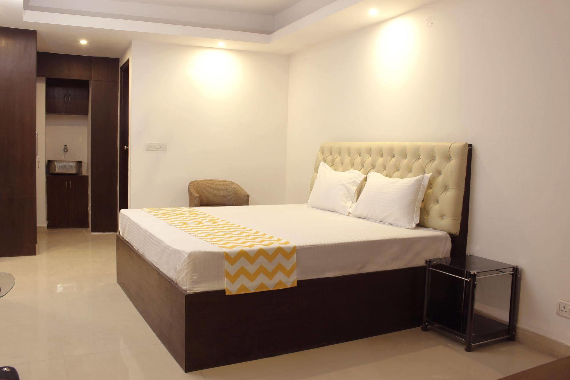Fabhotel Blueberry Hauz Khaz 3*