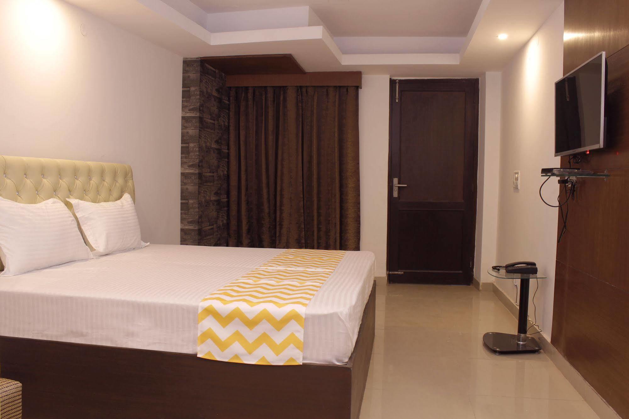 Fabhotel Blueberry Hauz Khaz New Delhi