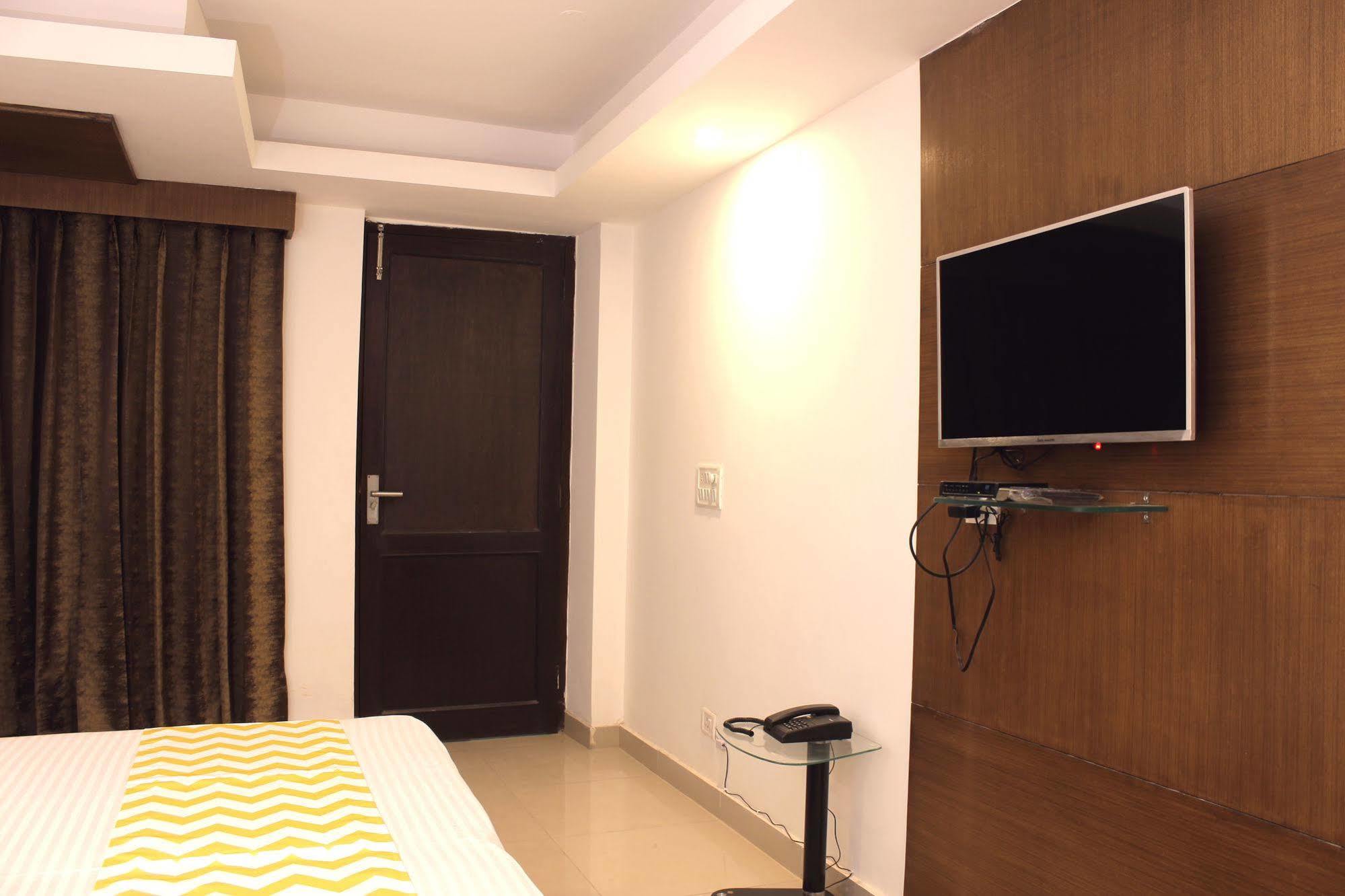 Fabhotel Blueberry Hauz Khaz Apartment 3*