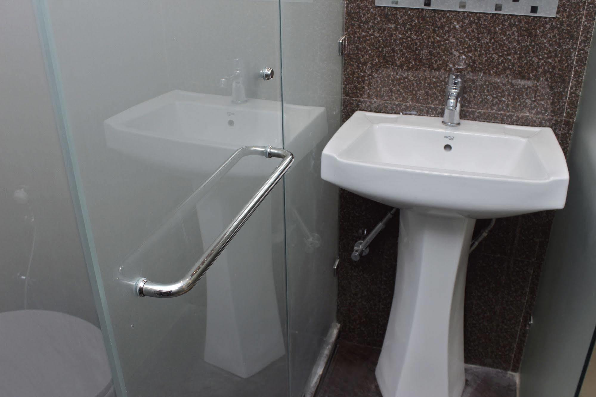 Fabhotel Blueberry Hauz Khaz Apartment