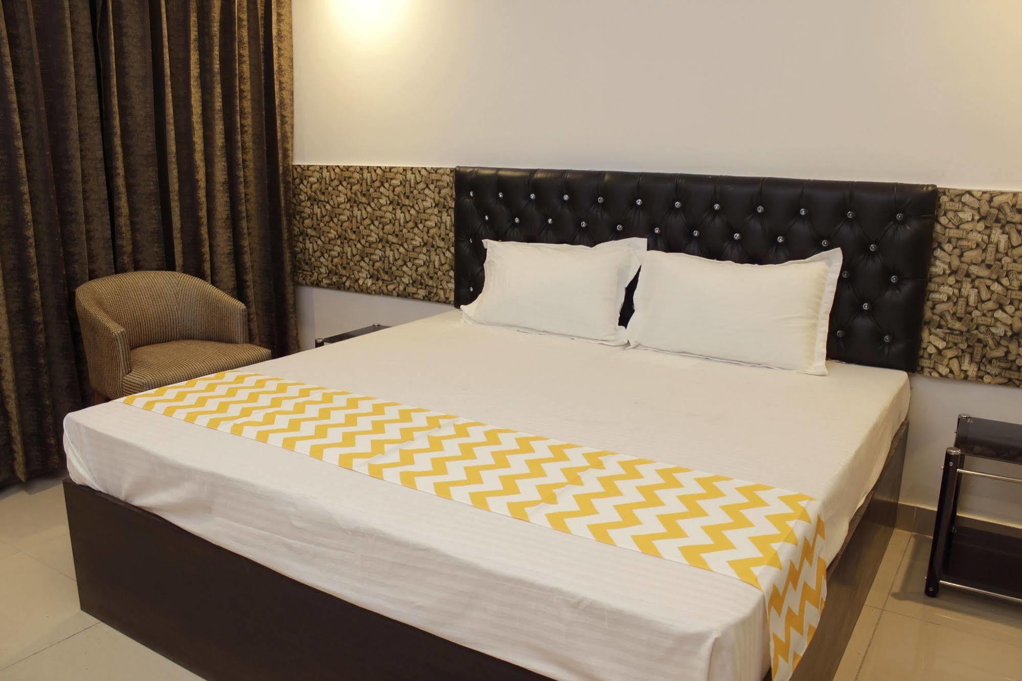 Fabhotel Blueberry Hauz Khaz Apartment New Delhi