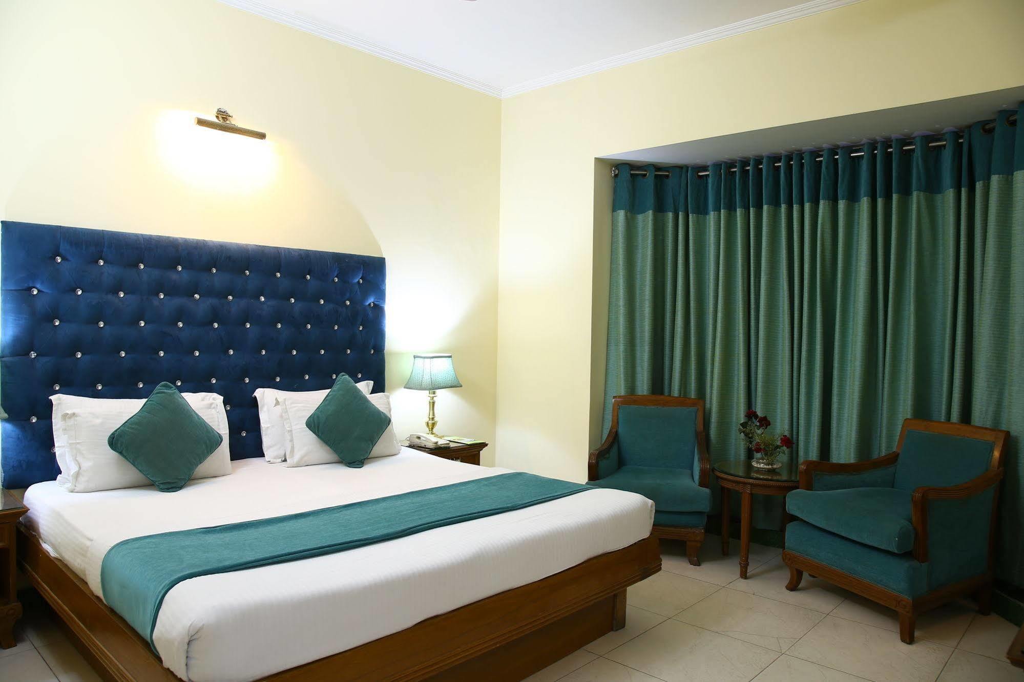Fabhotel Conclave Executive Nehru Place Hotel New Delhi