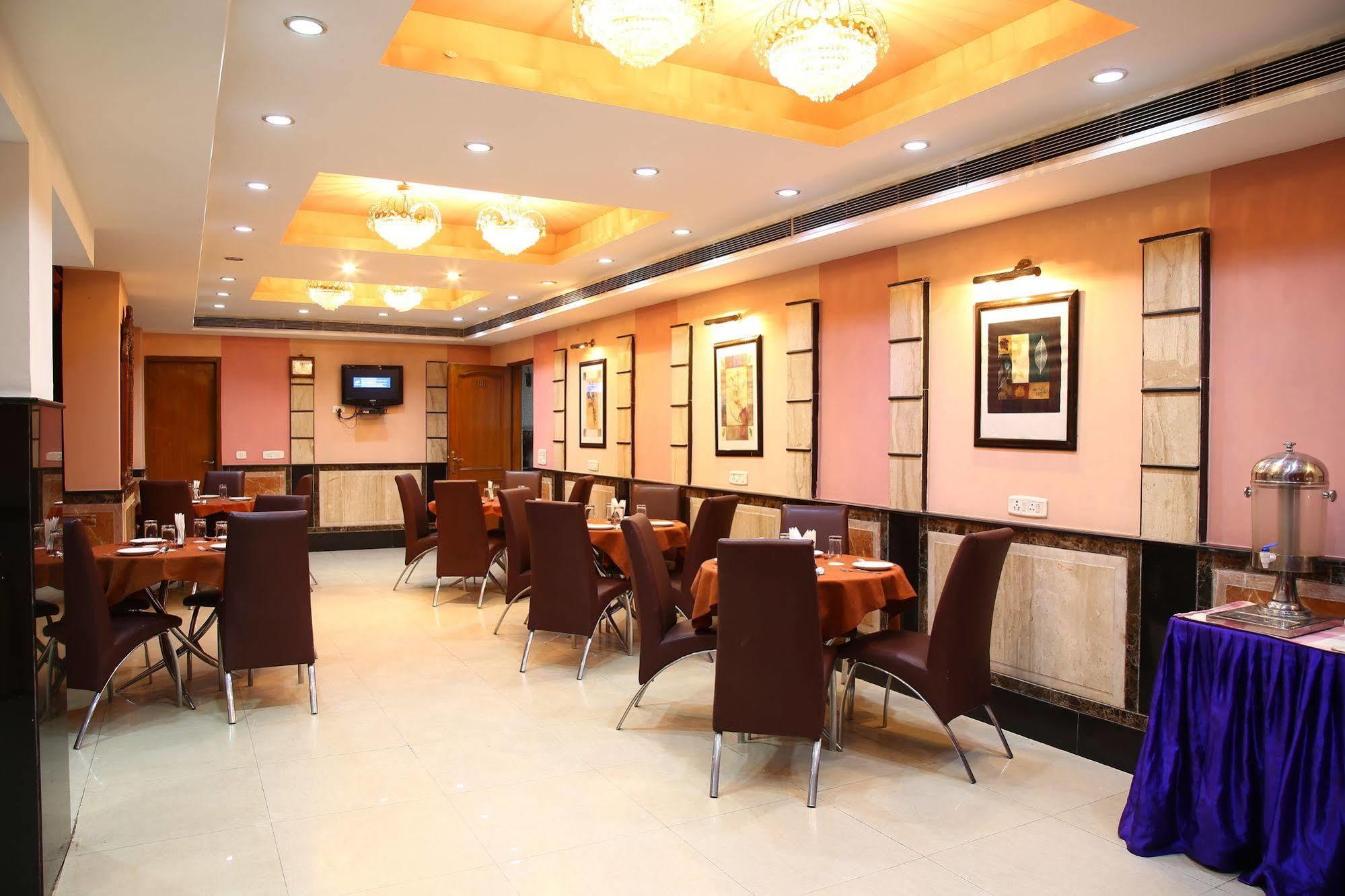 Fabhotel Conclave Executive Nehru Place Hotel 3*