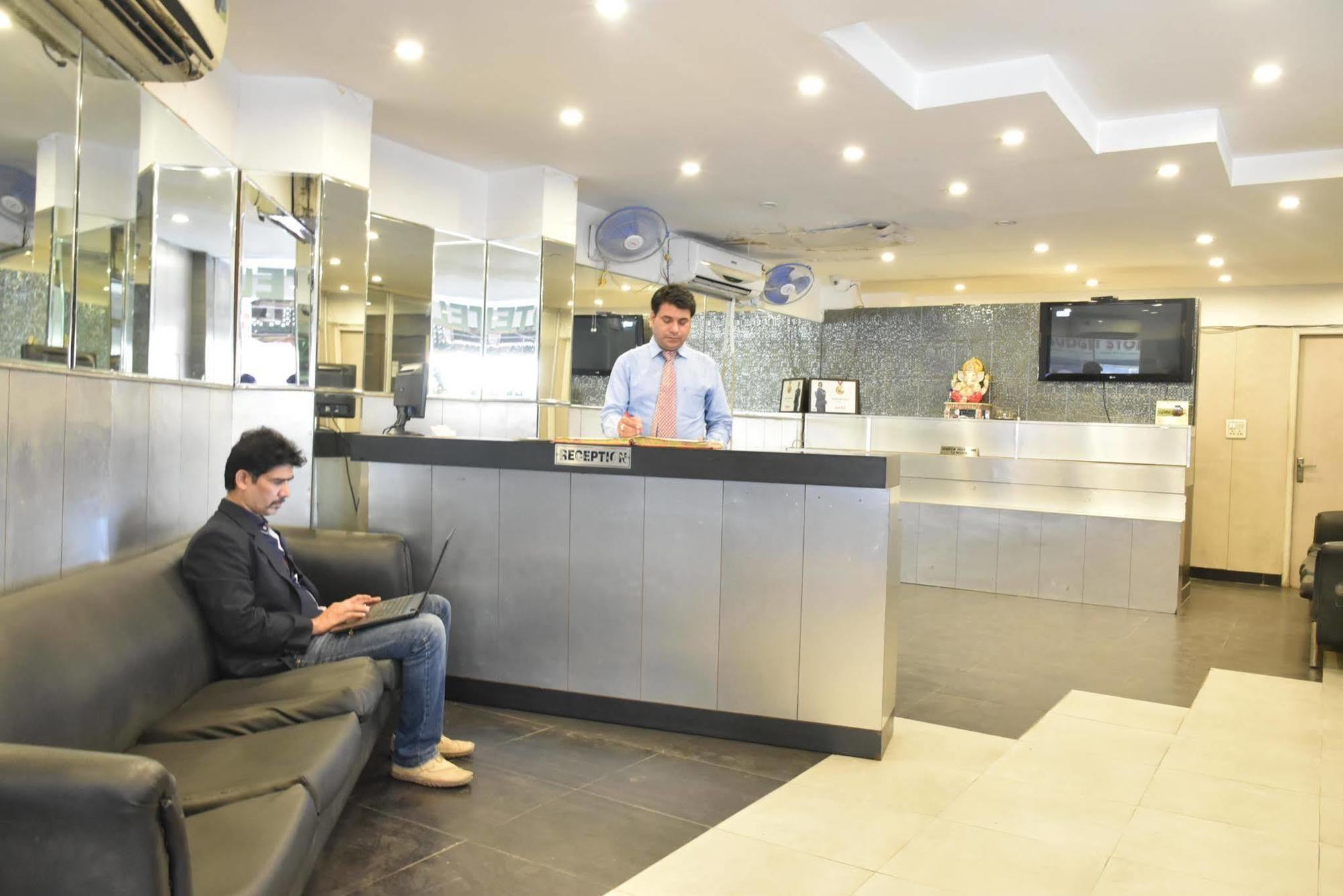 Airport Port View 3* New Delhi