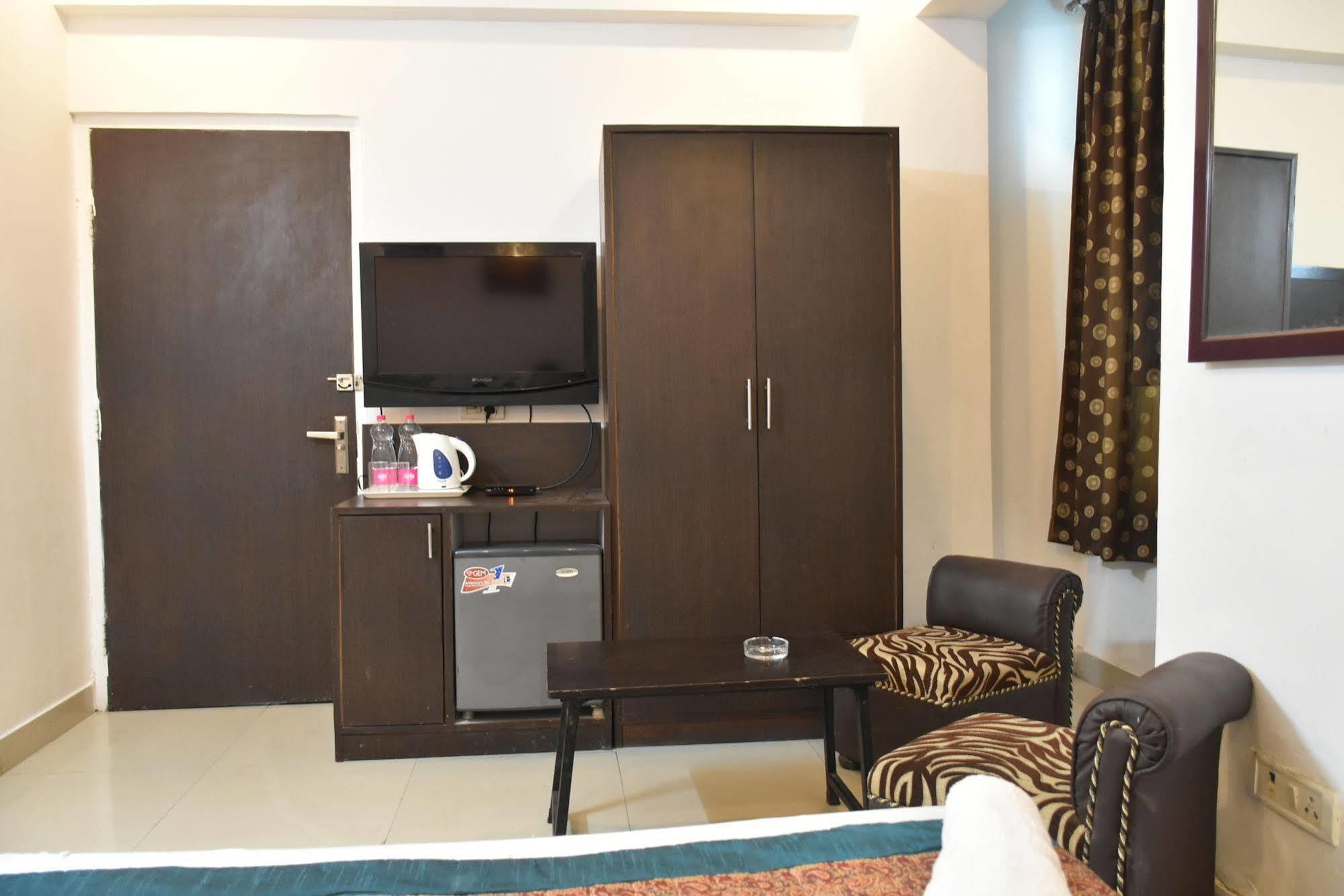 Airport Port View 3* New Delhi