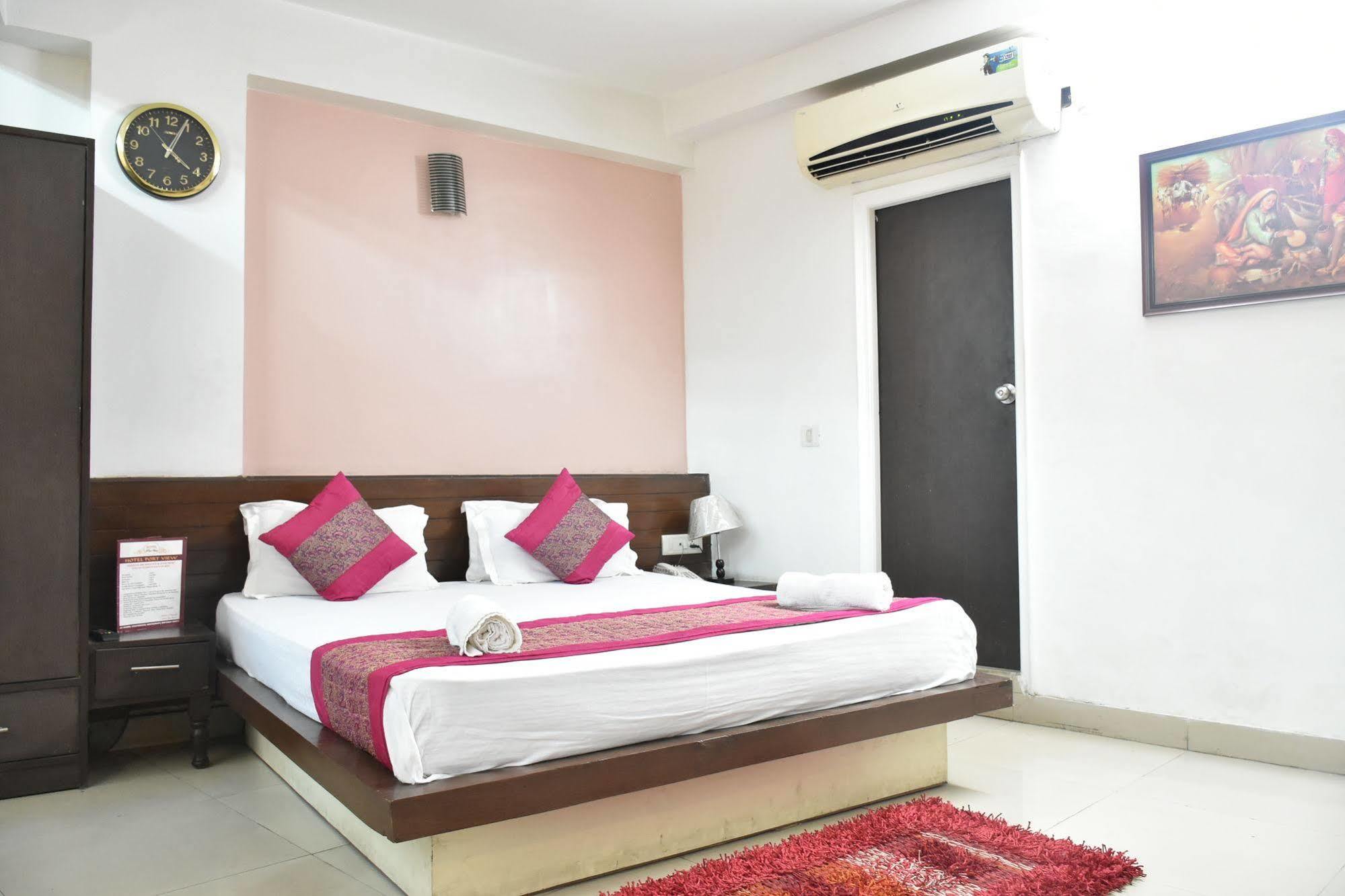 Airport Port View Hotel 3*