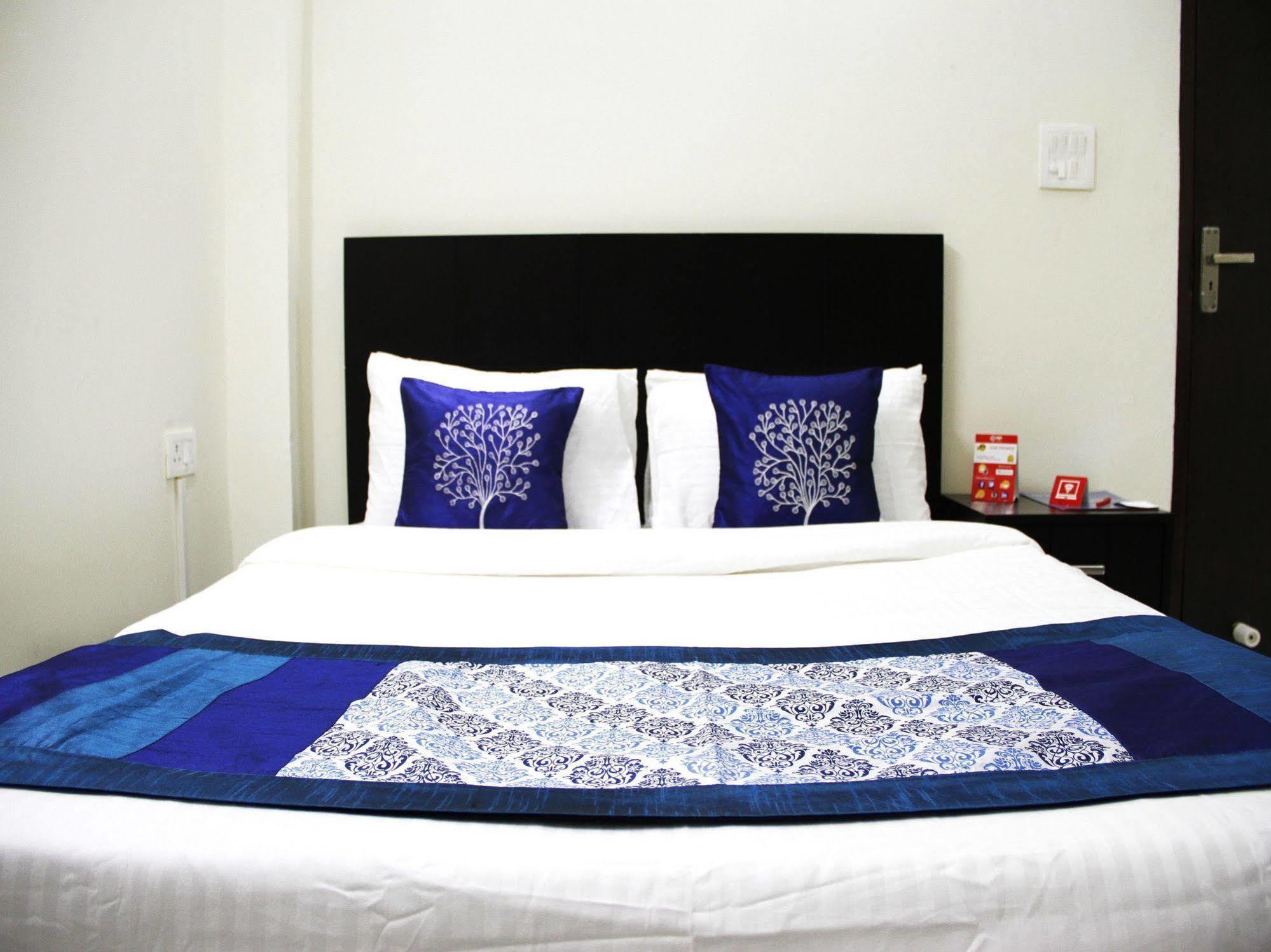 Hotel Oyo Flagship Huda Market 3*