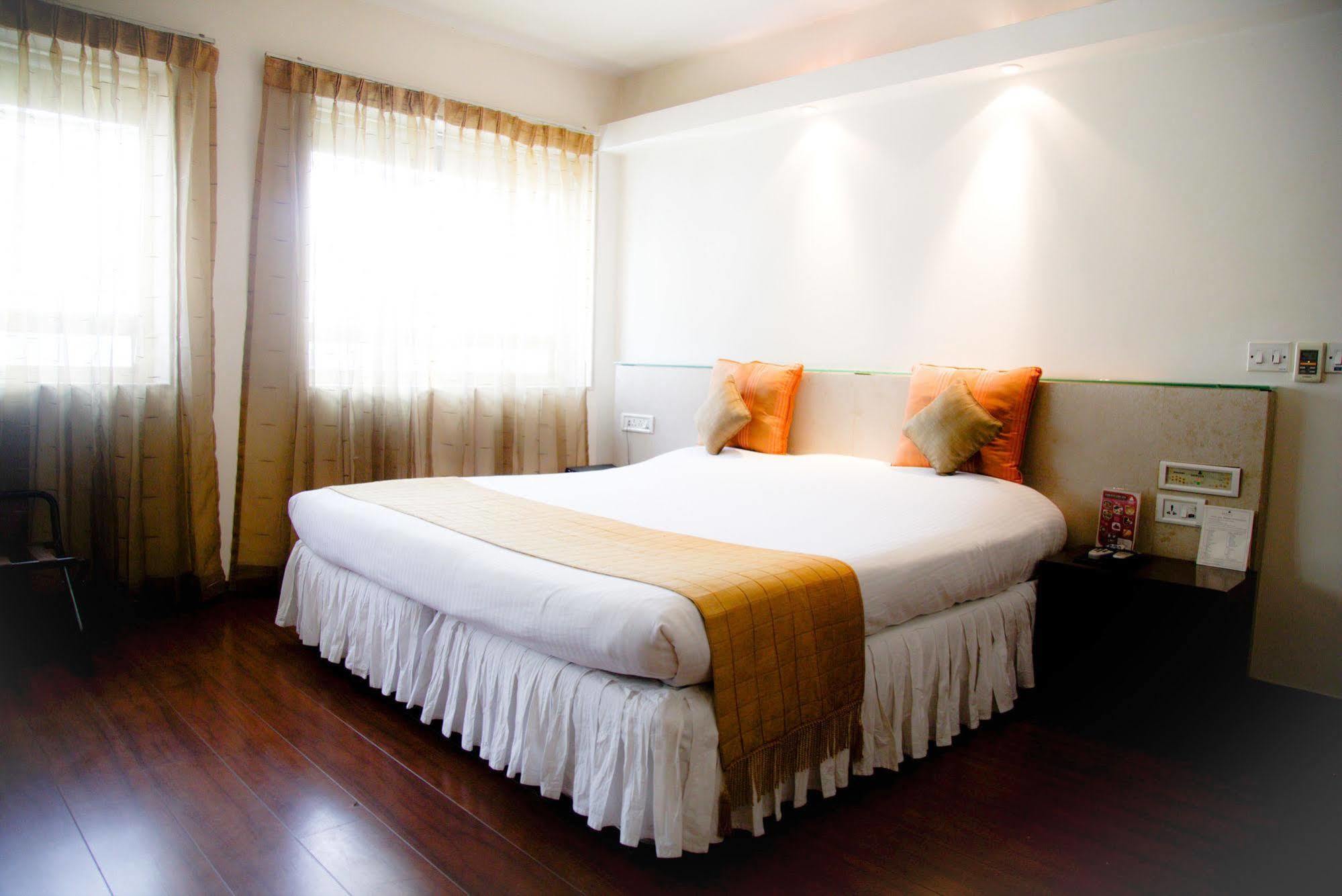 House By Howard 3* New Delhi