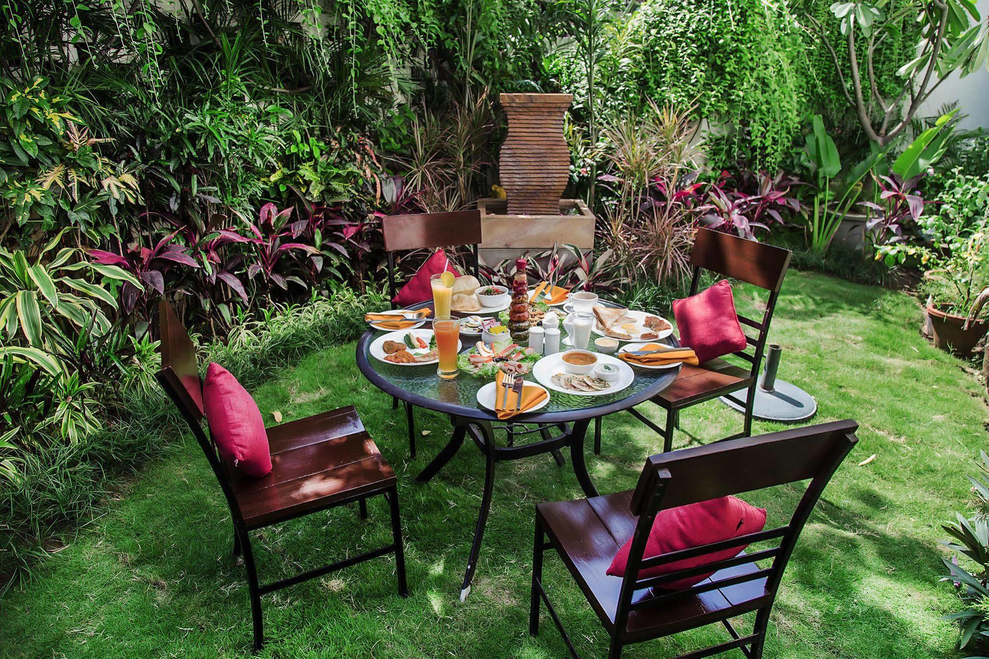 House By Howard Hotel 3*