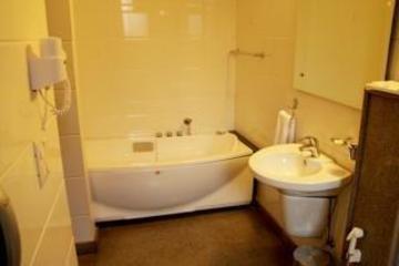 Hotel Fabhotel Cameron New Delhi