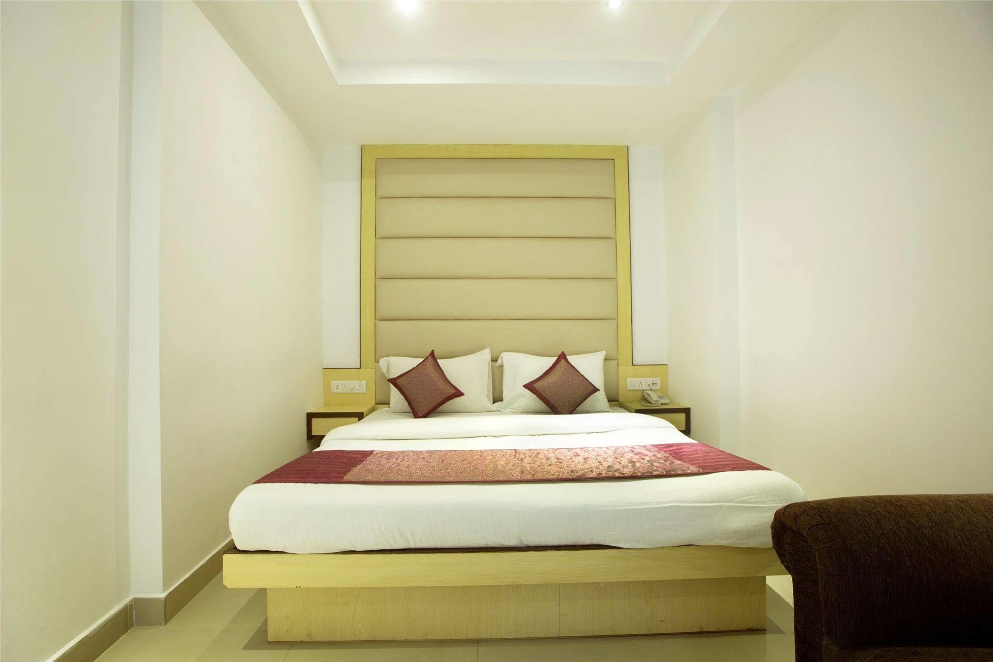 Hotel Itsy By Treebo - Baba Residency 3*