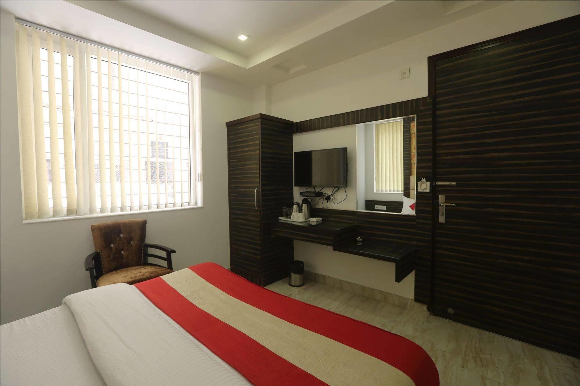 Itsy By Treebo - Baba Residency New Delhi