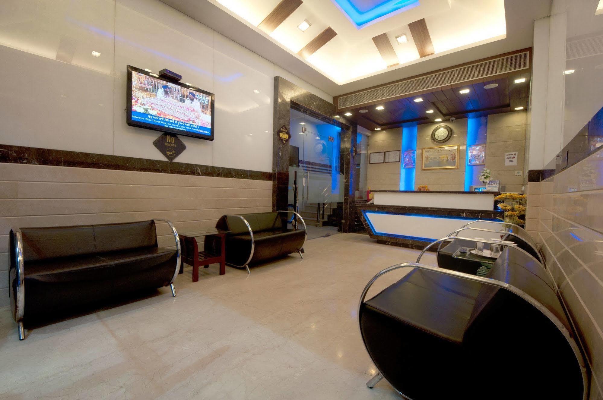 Hotel Amaltas International - Delhi-16