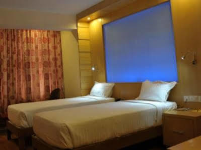 Hotel Emarald, New Delhi