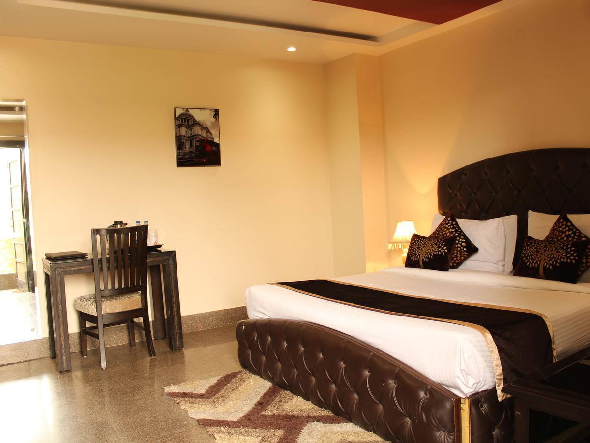 Karan Holidays Hotel 3*