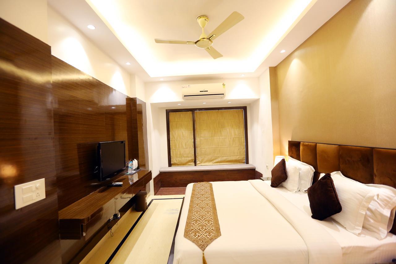 Jr Residency Guest house New Delhi