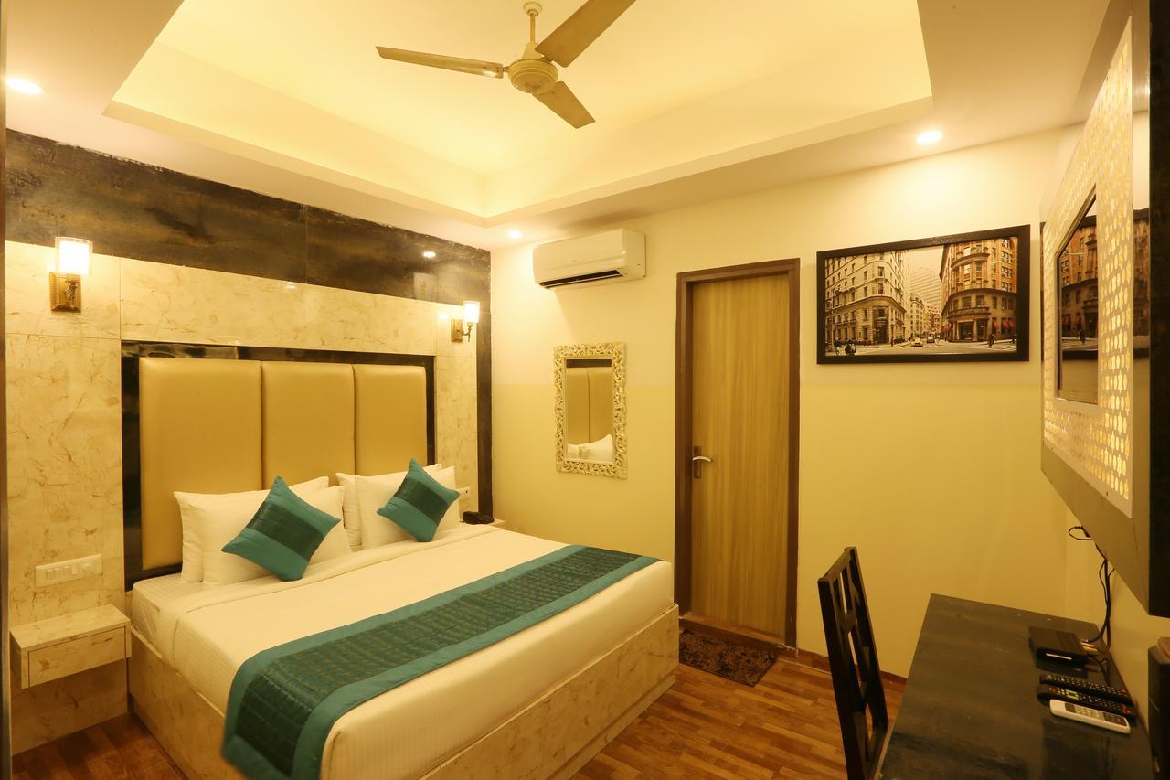 Plazzo Hotel 3*