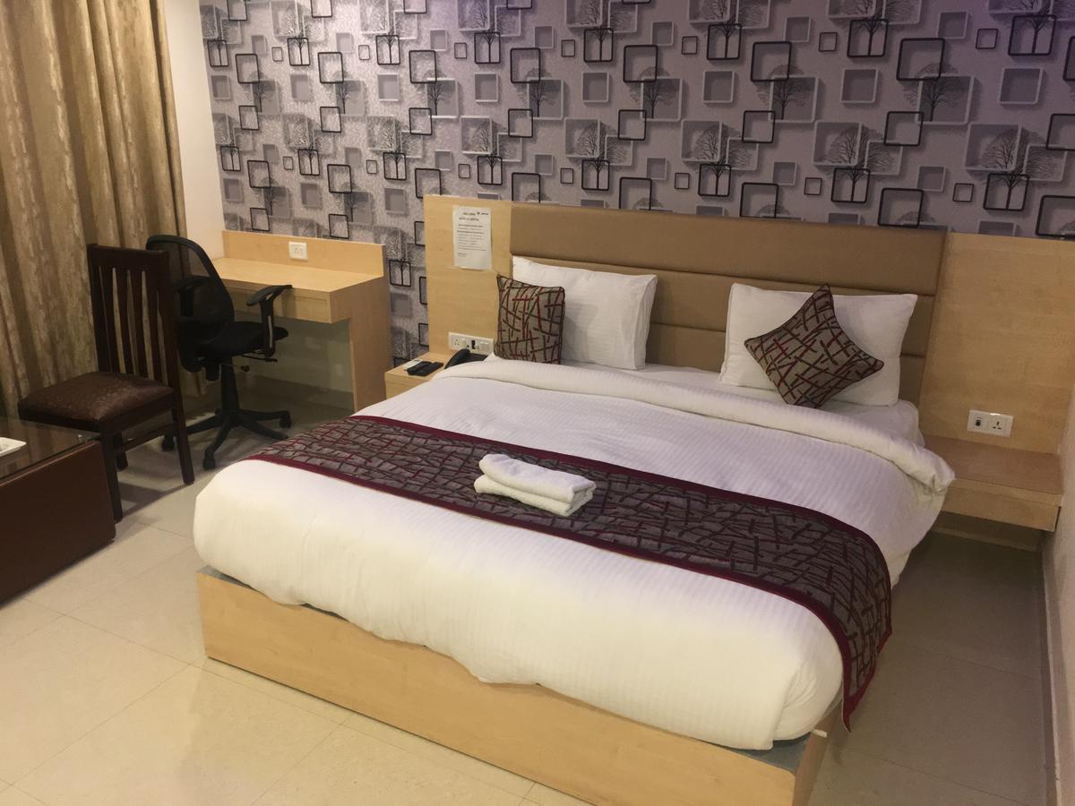 Airport D'capitol Hotel