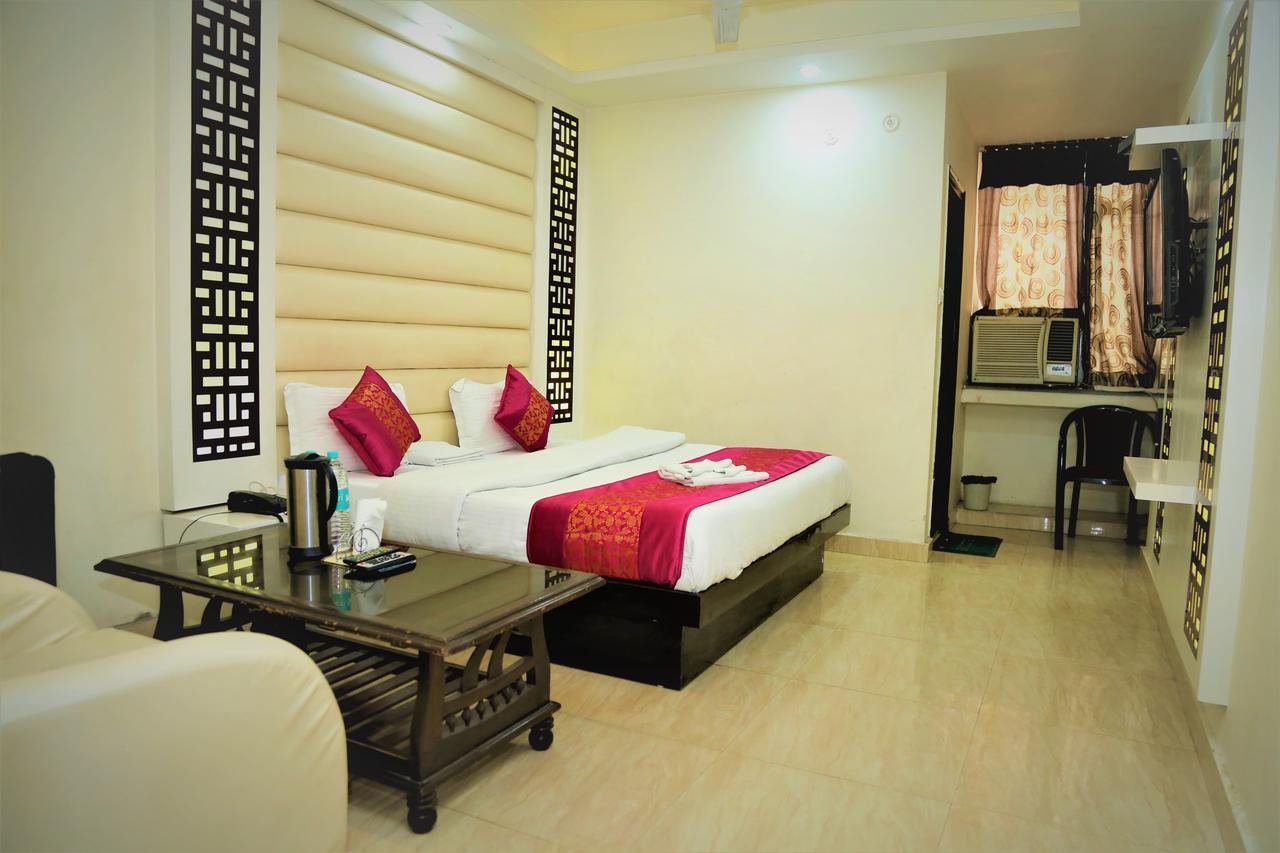 Hotel Suzi International, Near Station Nova Deli
