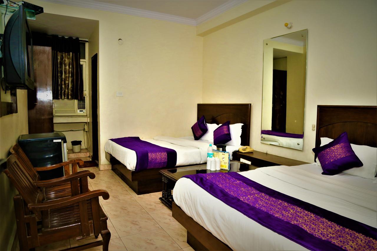 Suzi International, Near Station Hotel New Delhi