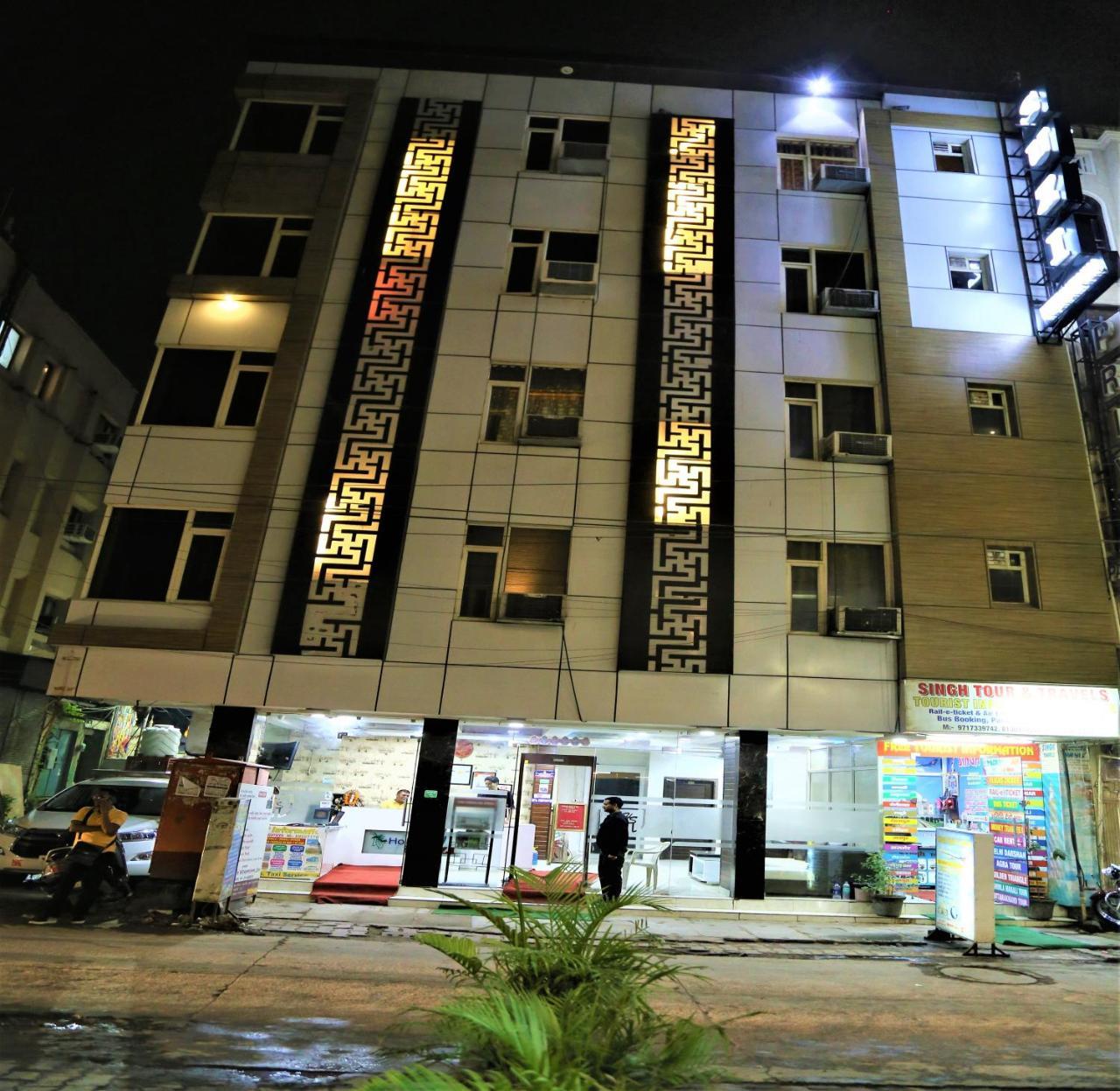 Suzi International, Near Station 3* New Delhi