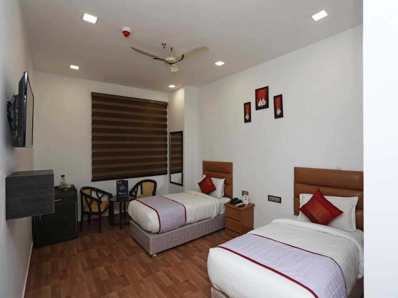 Hotel Amora Dwarka