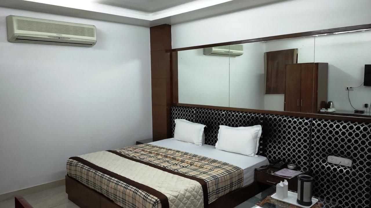 Hotel Sohi Residency 3*