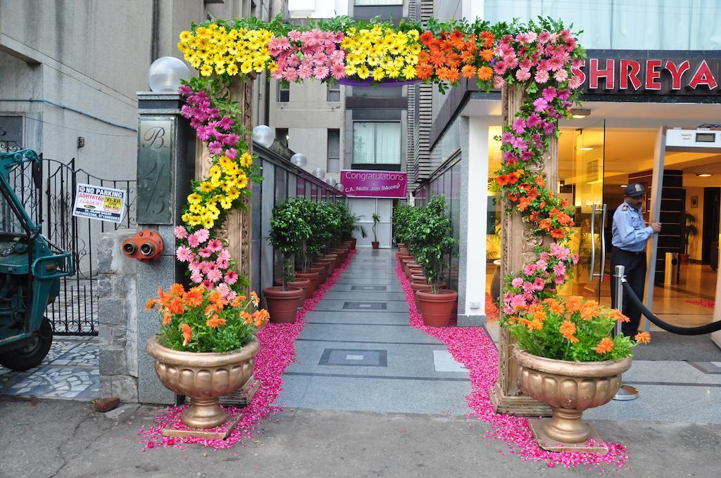 Hotel Shreyans New Delhi