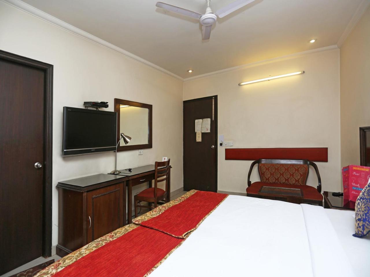 Clark Heights Hotel