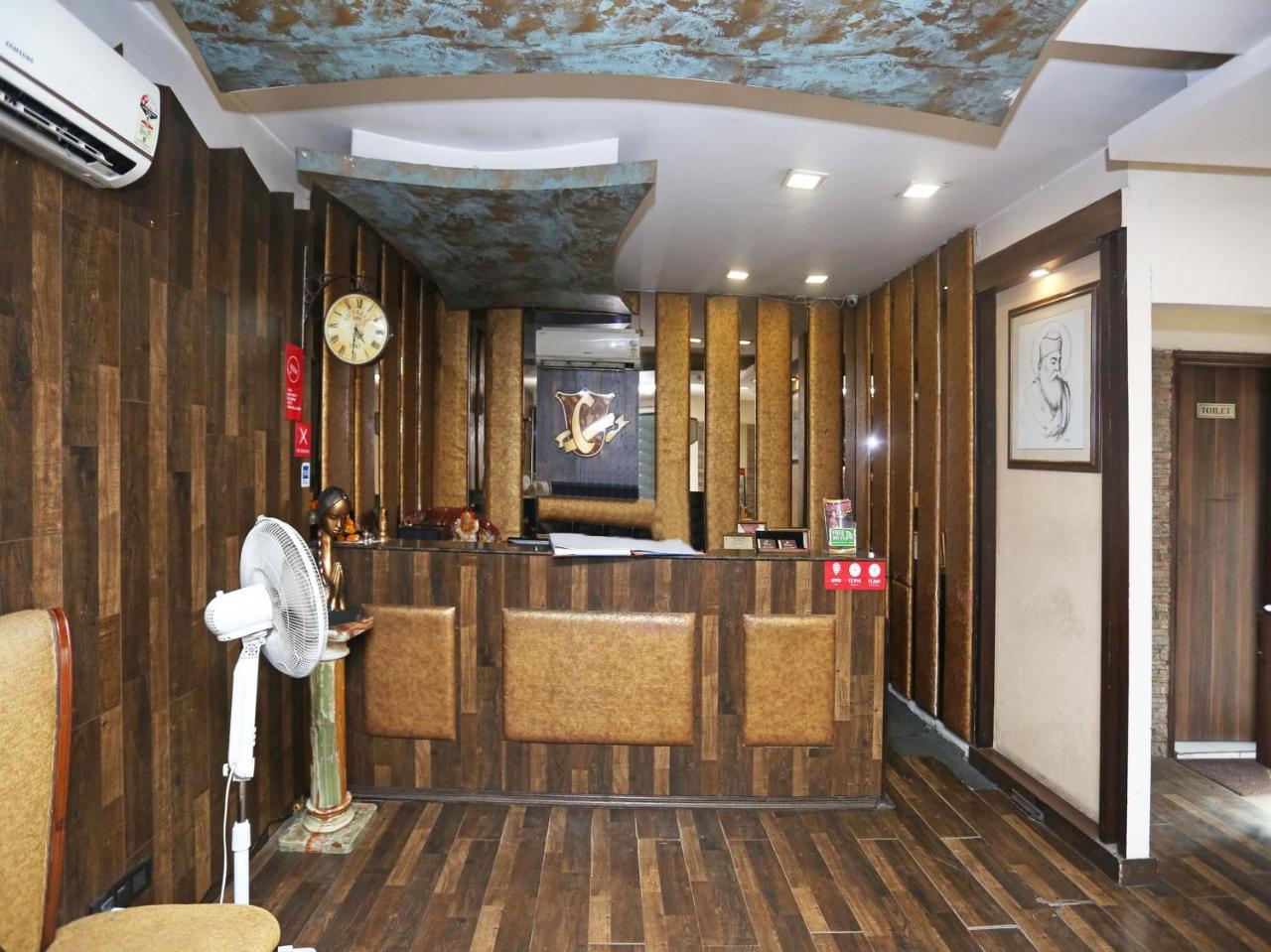 Hotel Clark Heights New Delhi