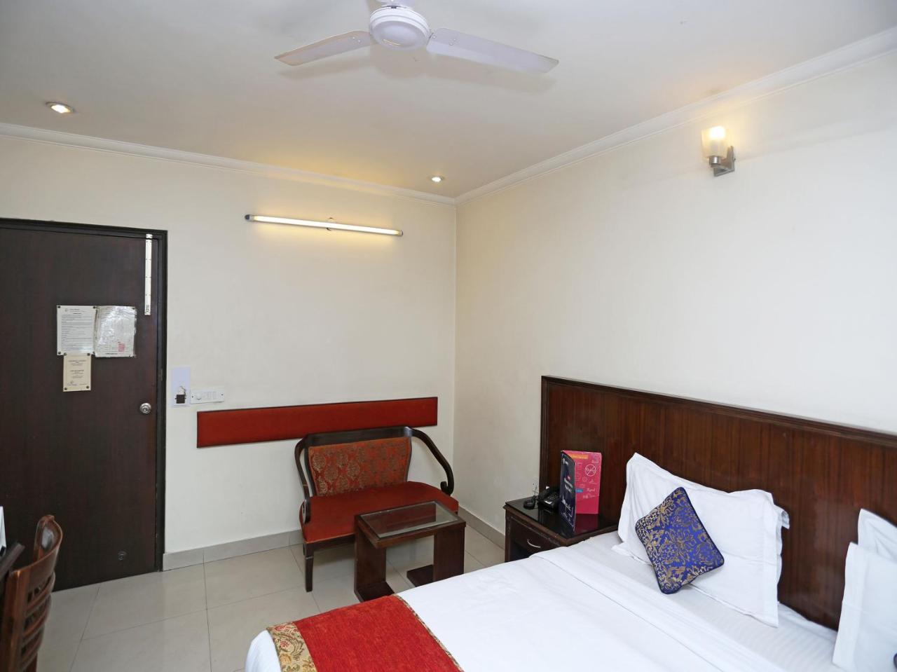 Clark Heights 3*