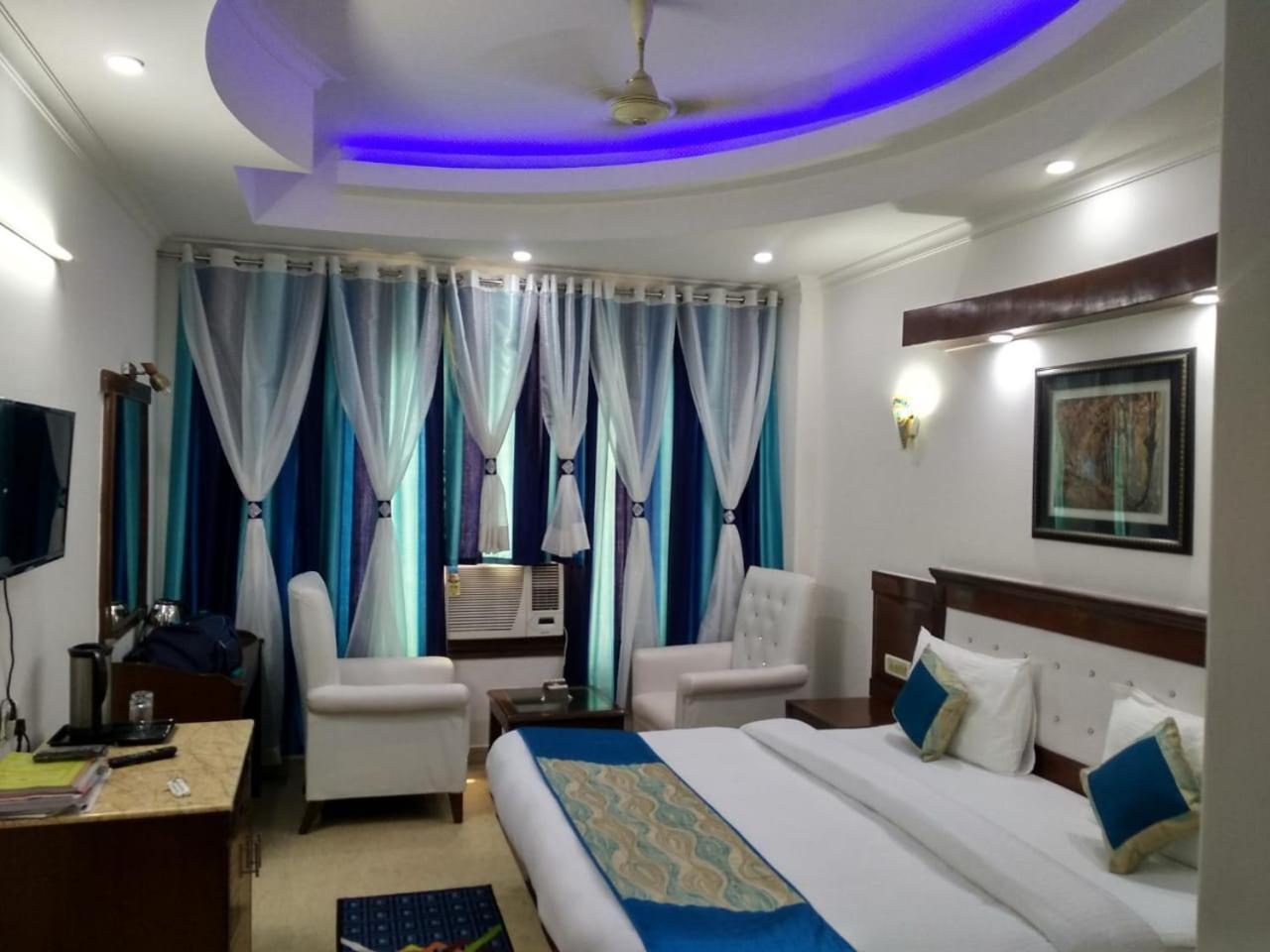 Hotel Tjs Grand 3*