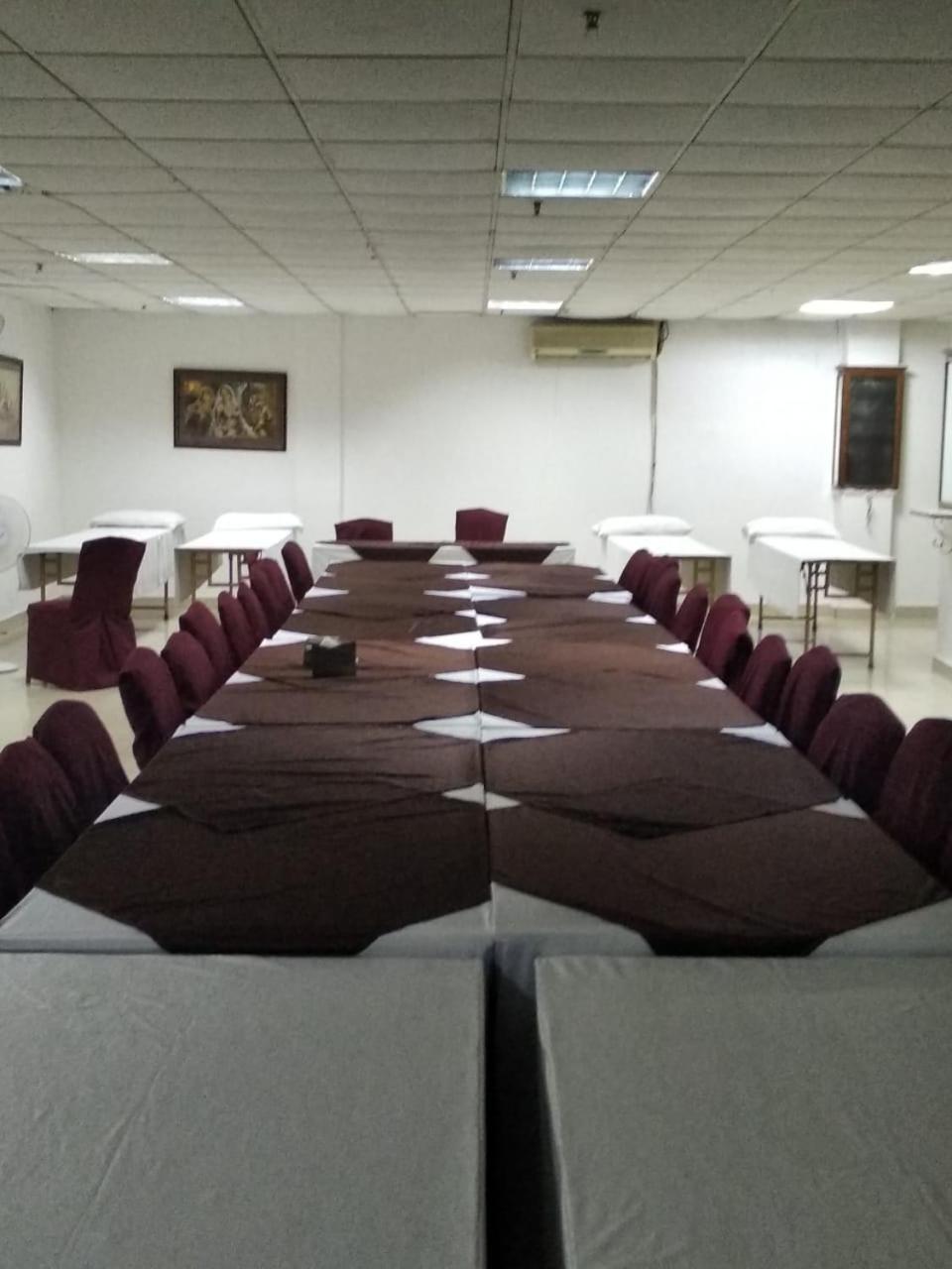 Hotel Tjs Grand