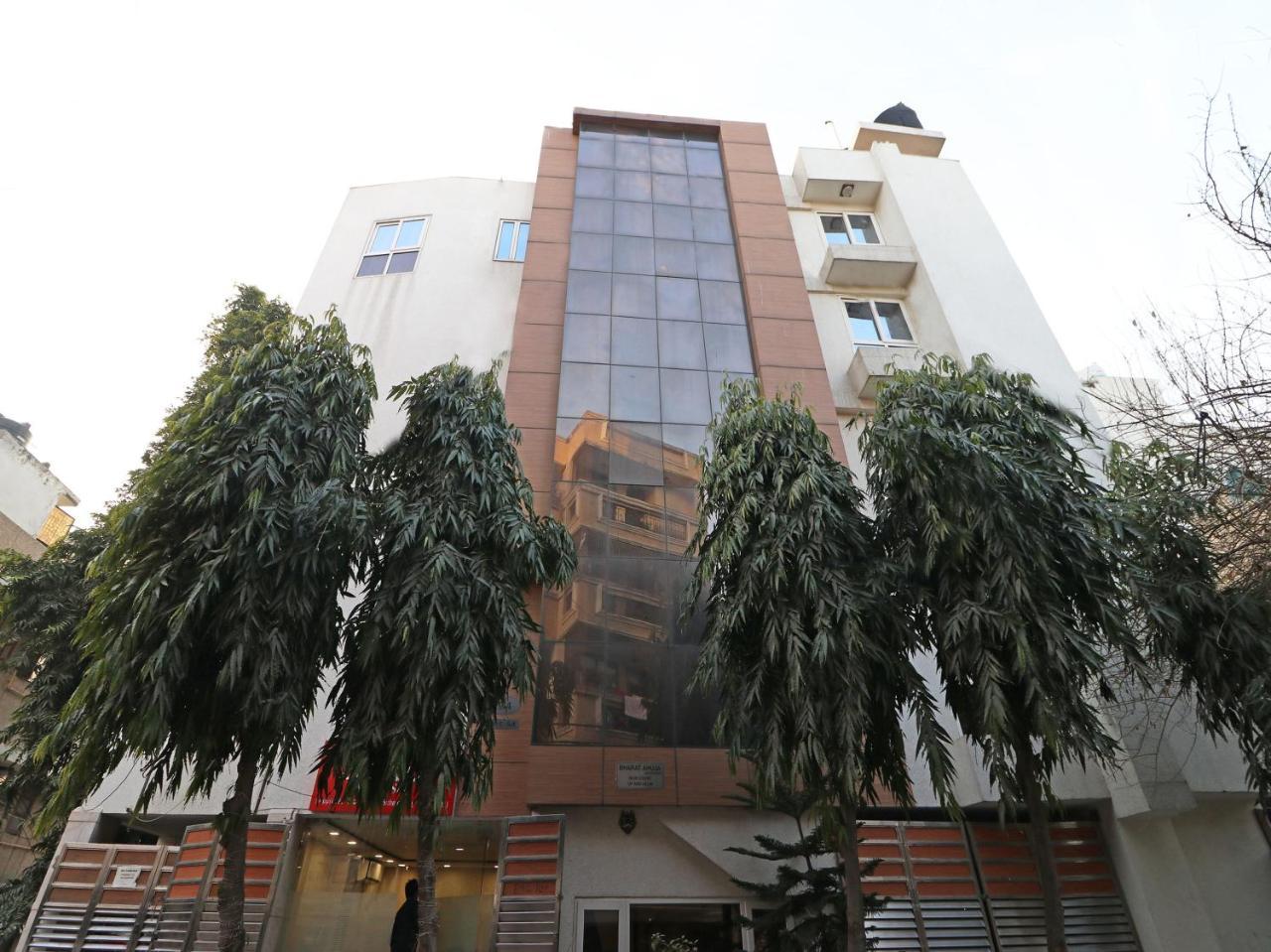Oyo 9536 Bee For Hotel 3*