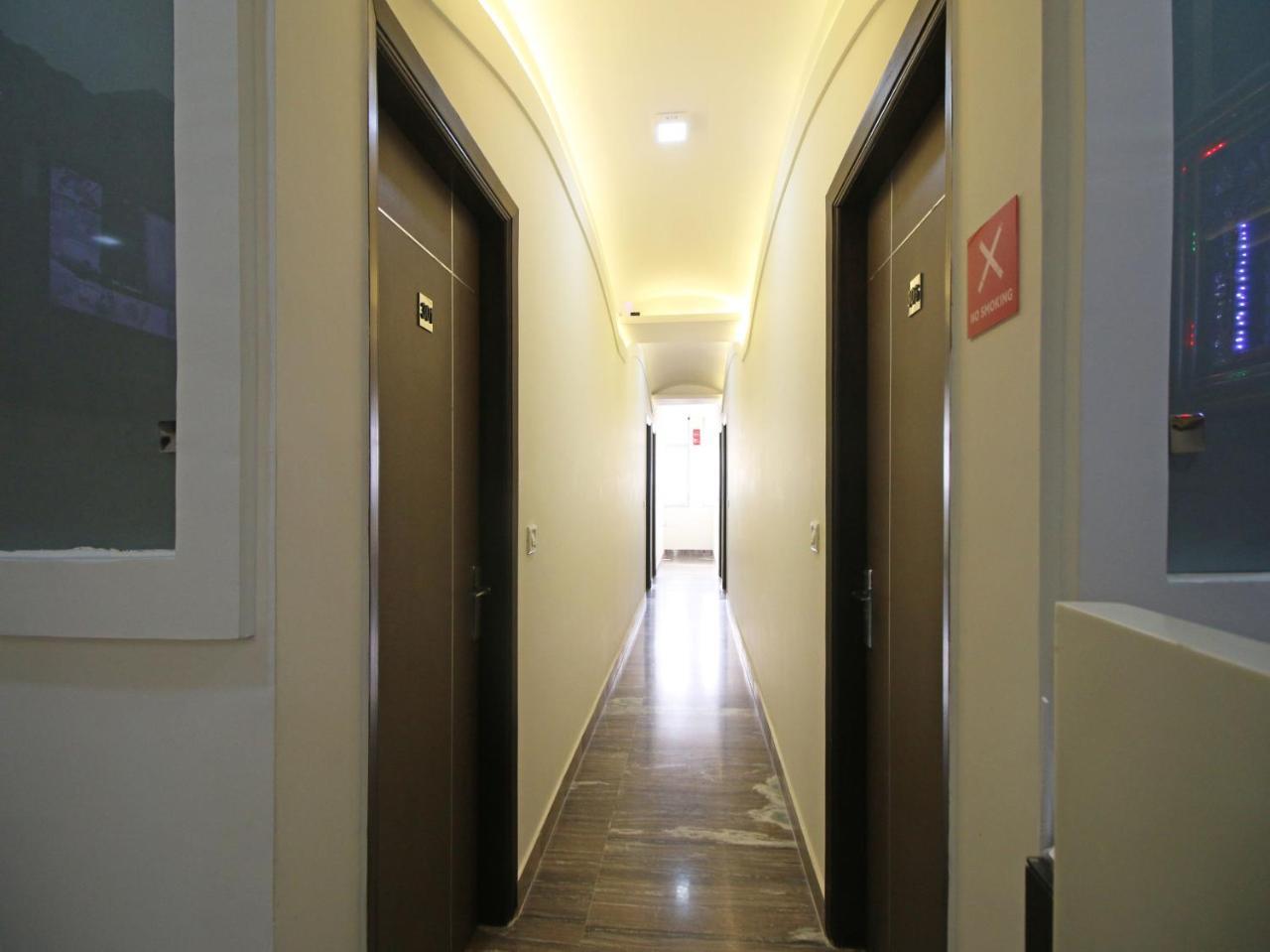Oyo 393 Rk Grand Hotel Delhi (National Capital Territory of India)