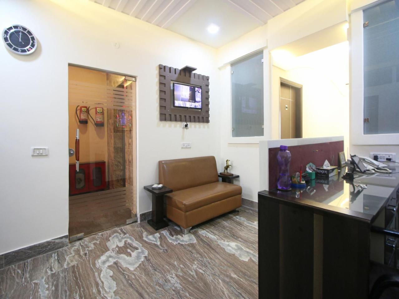 Oyo 393 Rk Grand 3* Delhi (National Capital Territory of India)