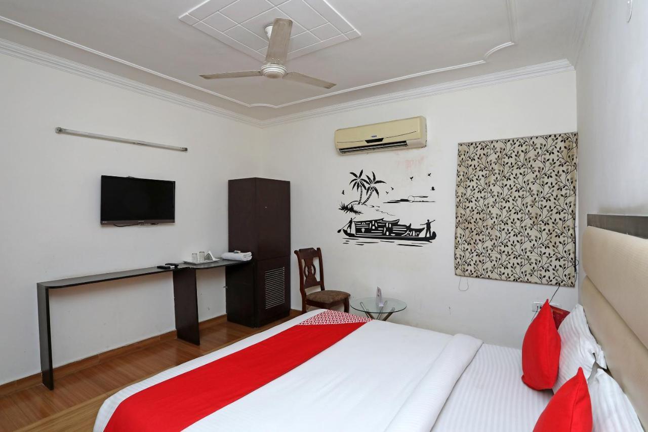 Oyo South Plaza Near Lotus Temple Hotel New Delhi