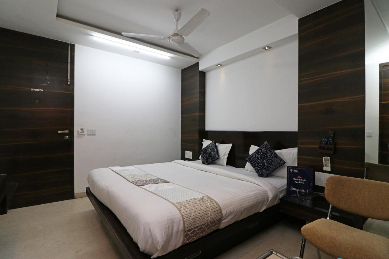 Oyo 9536 Bee For 3*