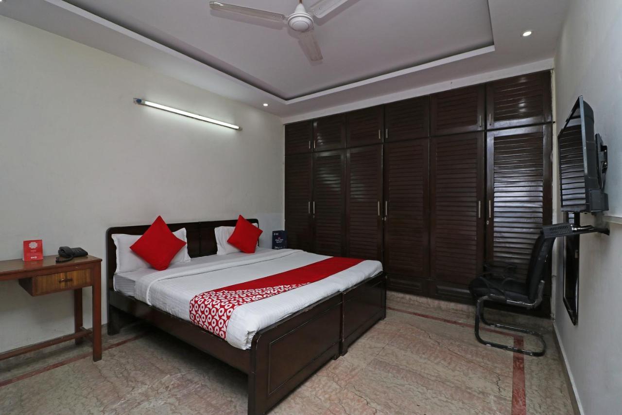 Hotel Oyo 9019 Golden Park 3*