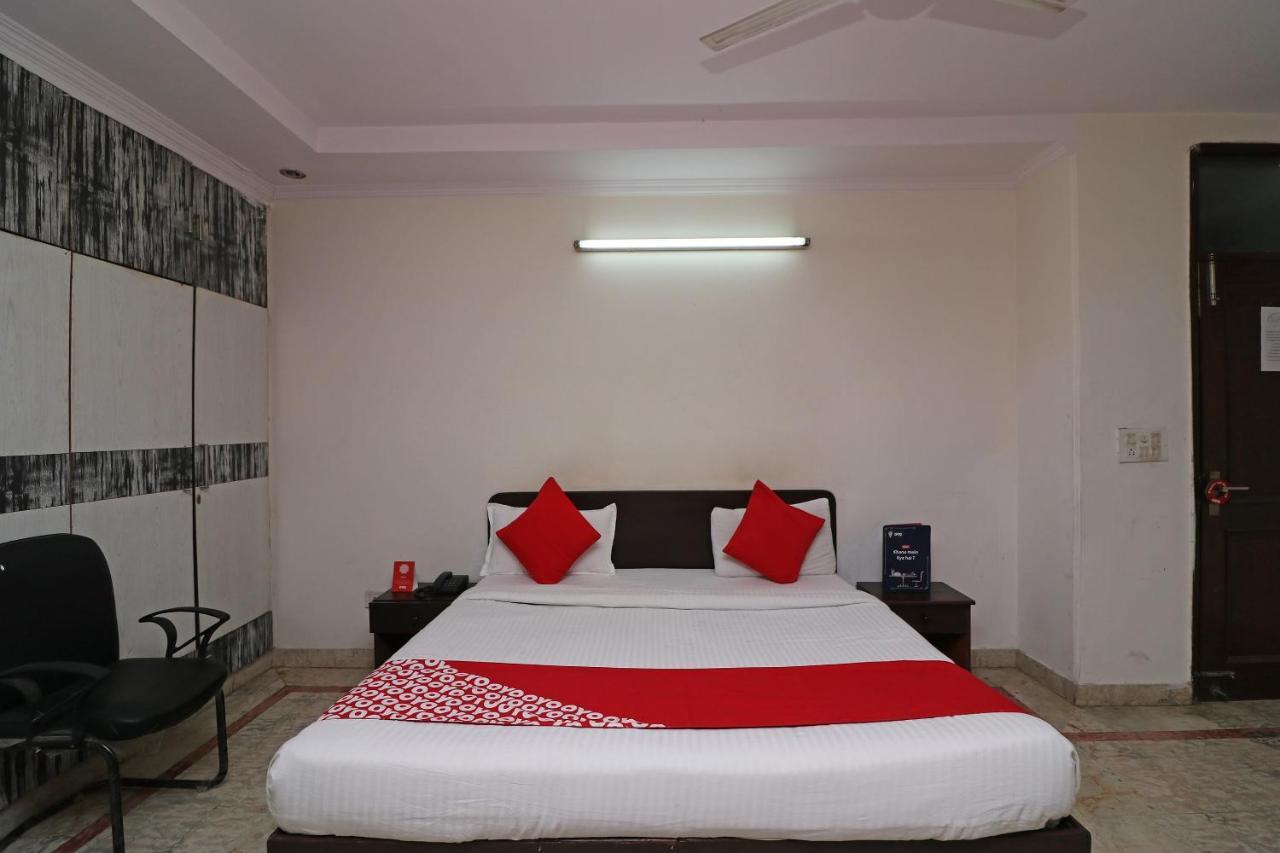 Hotel Oyo 9019 Golden Park