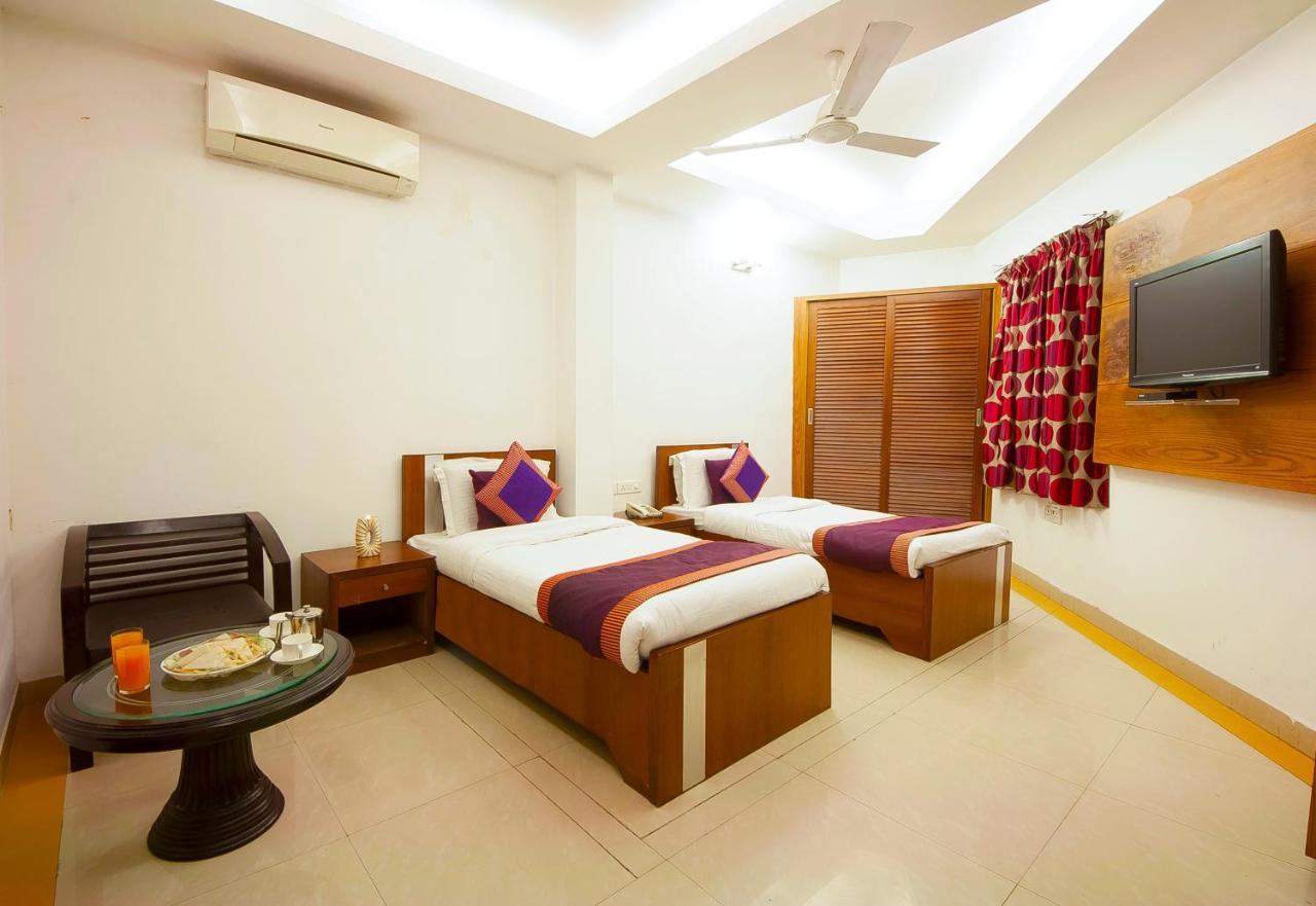 Hotel Delhi 37 Near - Delhi Airport