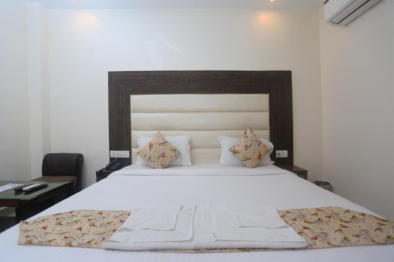 Raj Palace - Igi Airport Delhi 5* New Delhi