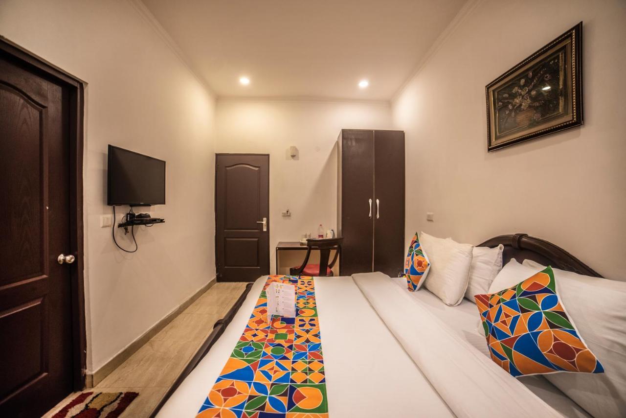 Hotel Fabhotel 21 Milestone Delhi Airport 3*