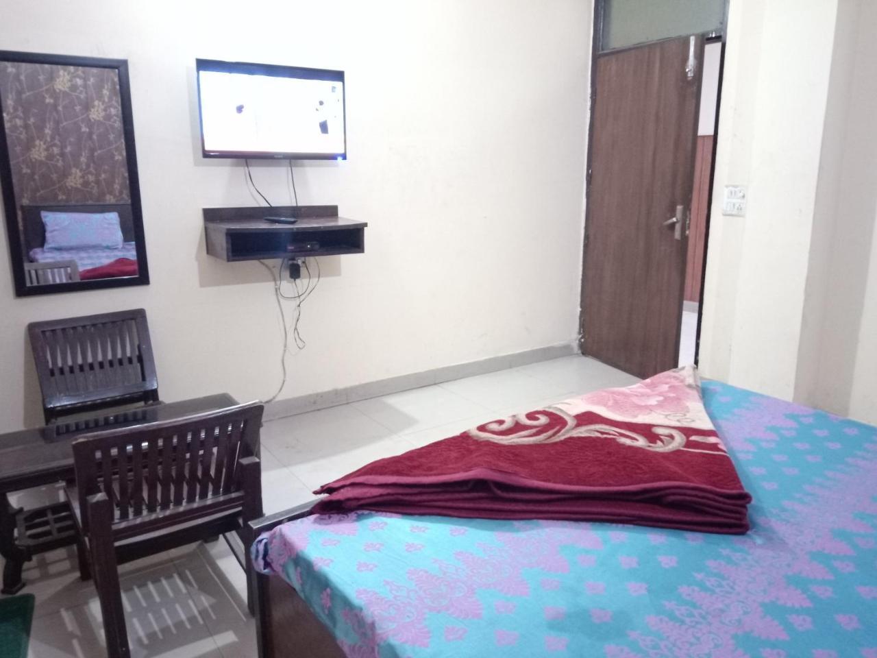 Akash 3* New Delhi