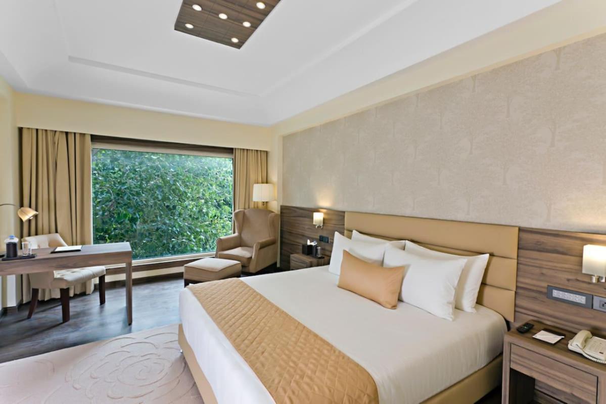 Resort Udman And By Ferns N Petals New Delhi