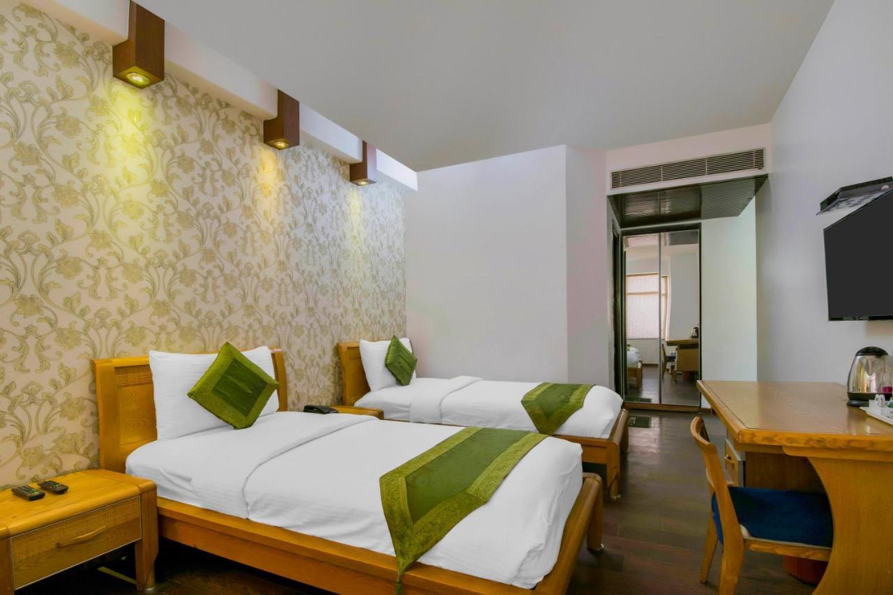 Sisley The Boutique 3*