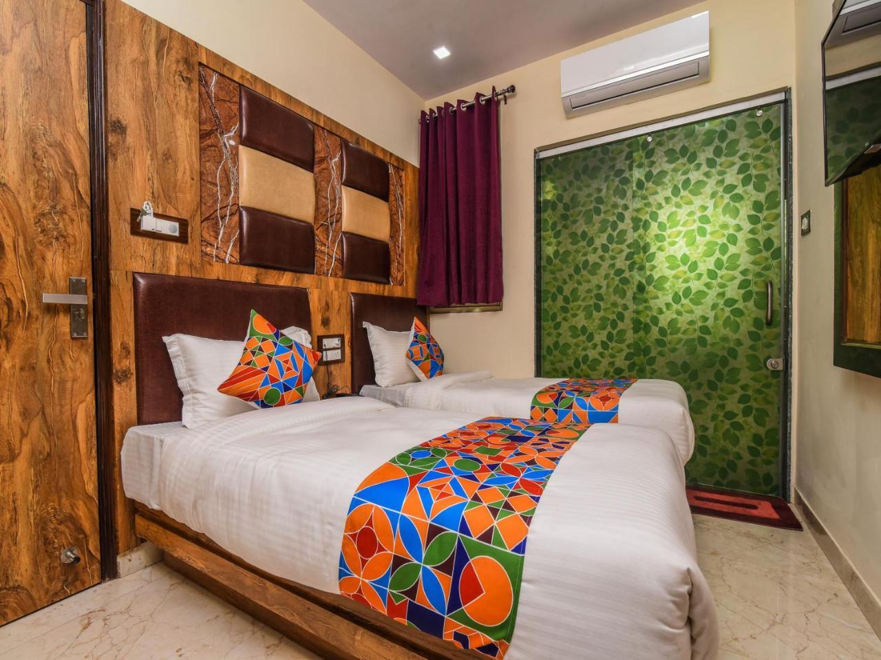 Dollar Hotel 3*
