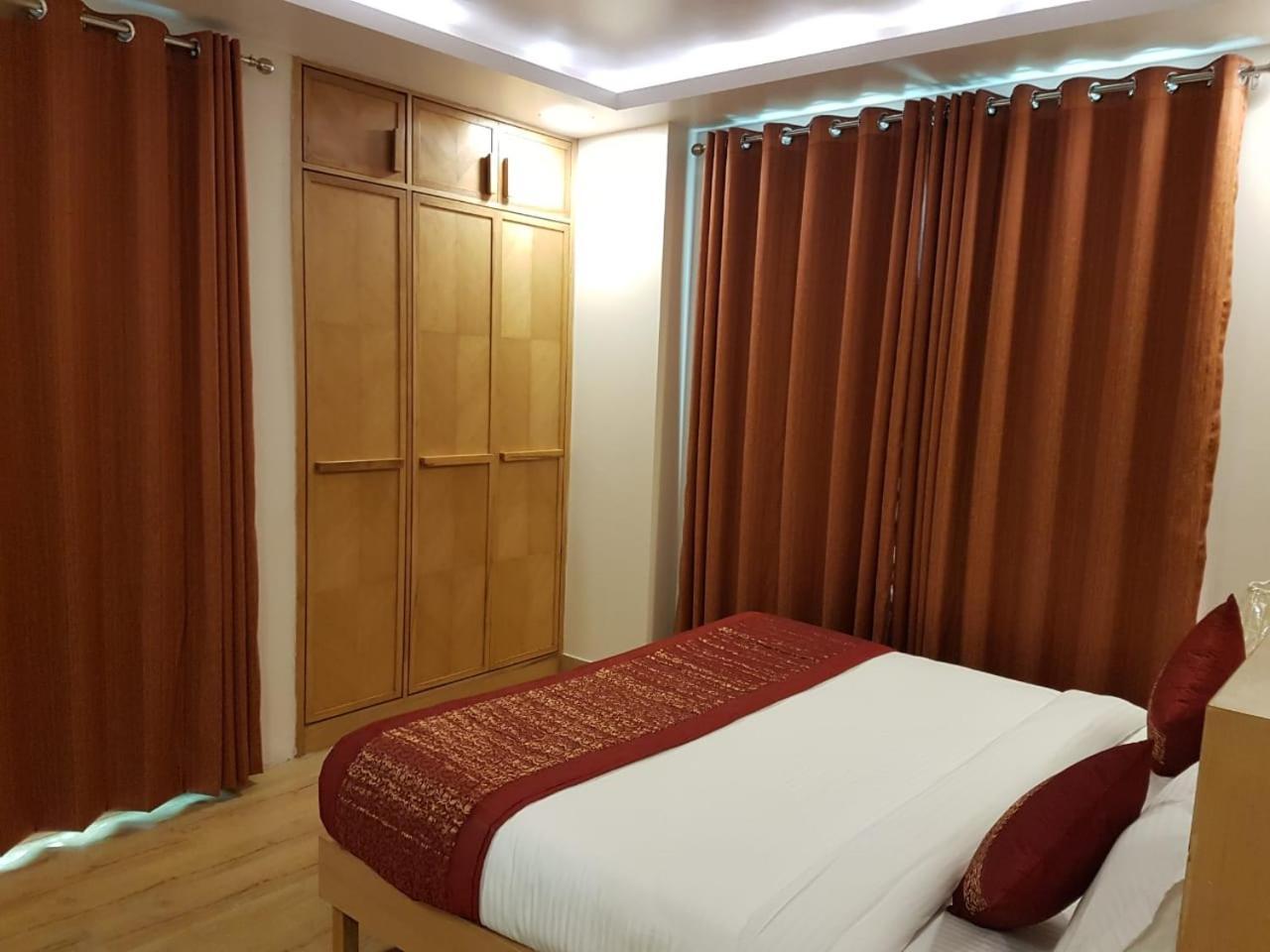 Hotel Mira International